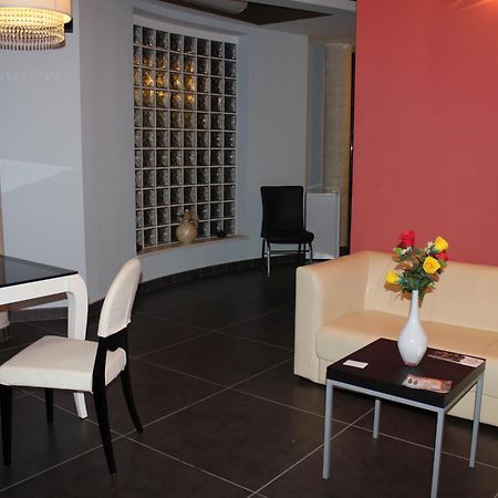 B&B Via Gallipoli Алецио Екстериор снимка
