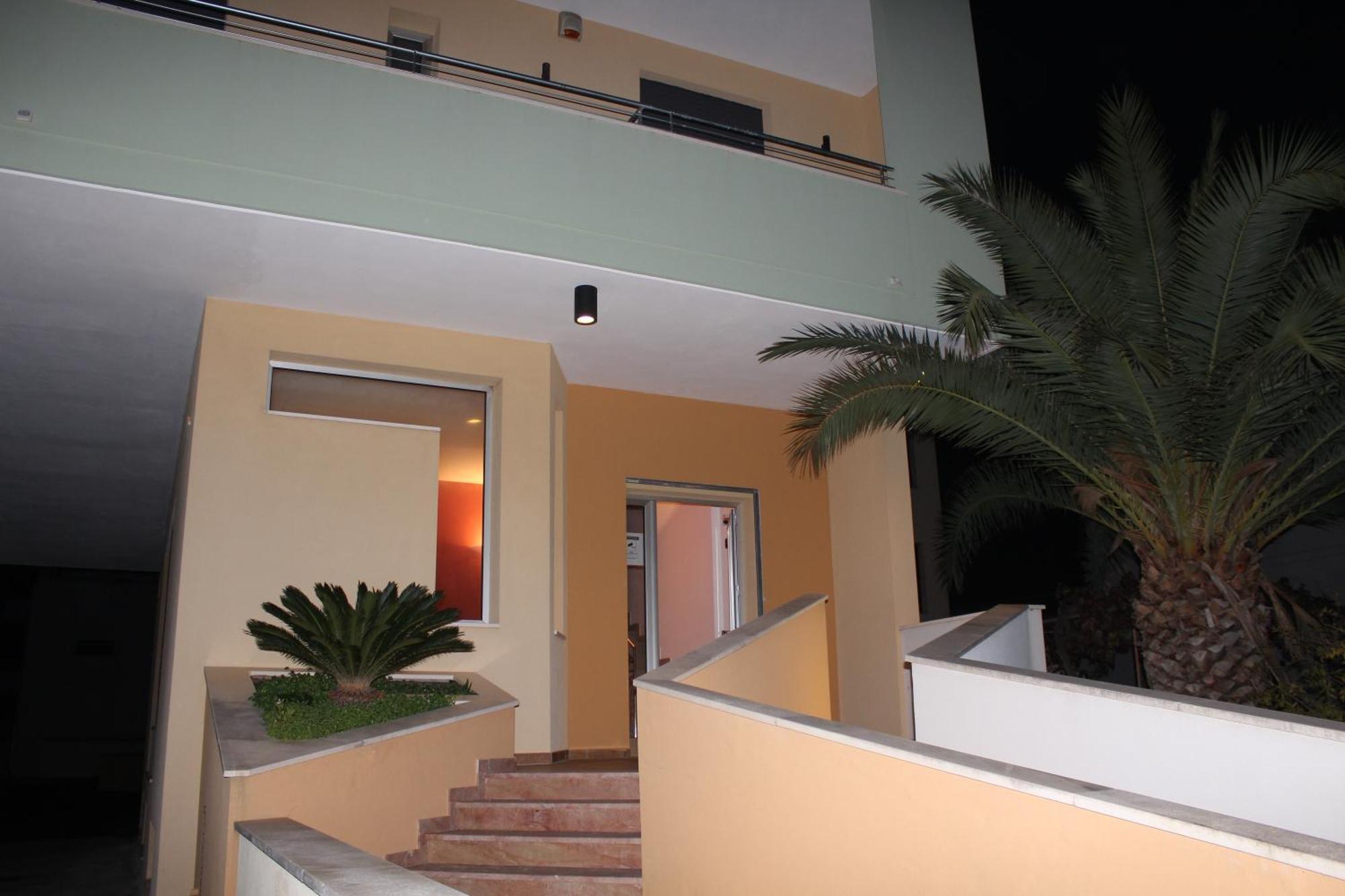 B&B Via Gallipoli Алецио Екстериор снимка