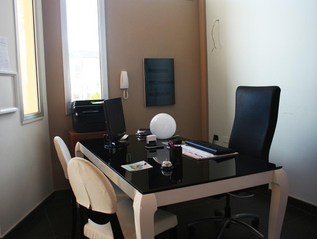 B&B Via Gallipoli Алецио Екстериор снимка