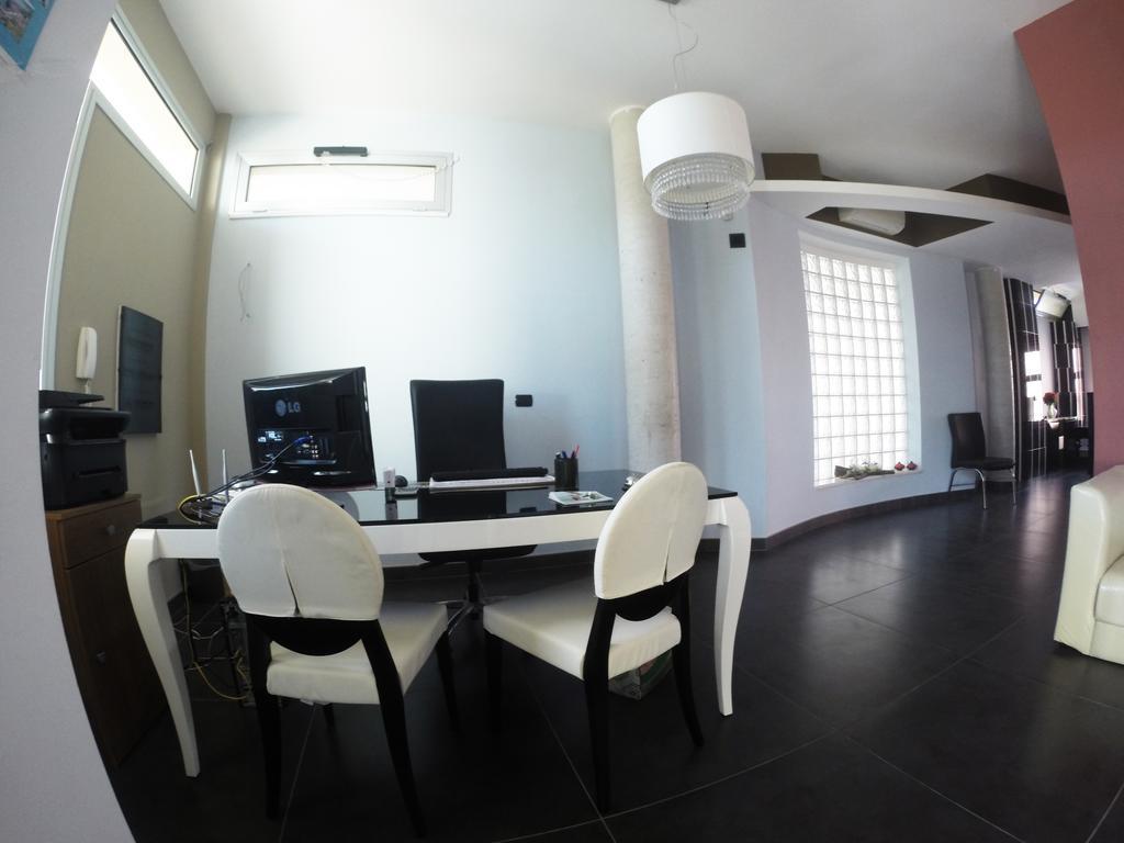 B&B Via Gallipoli Алецио Екстериор снимка