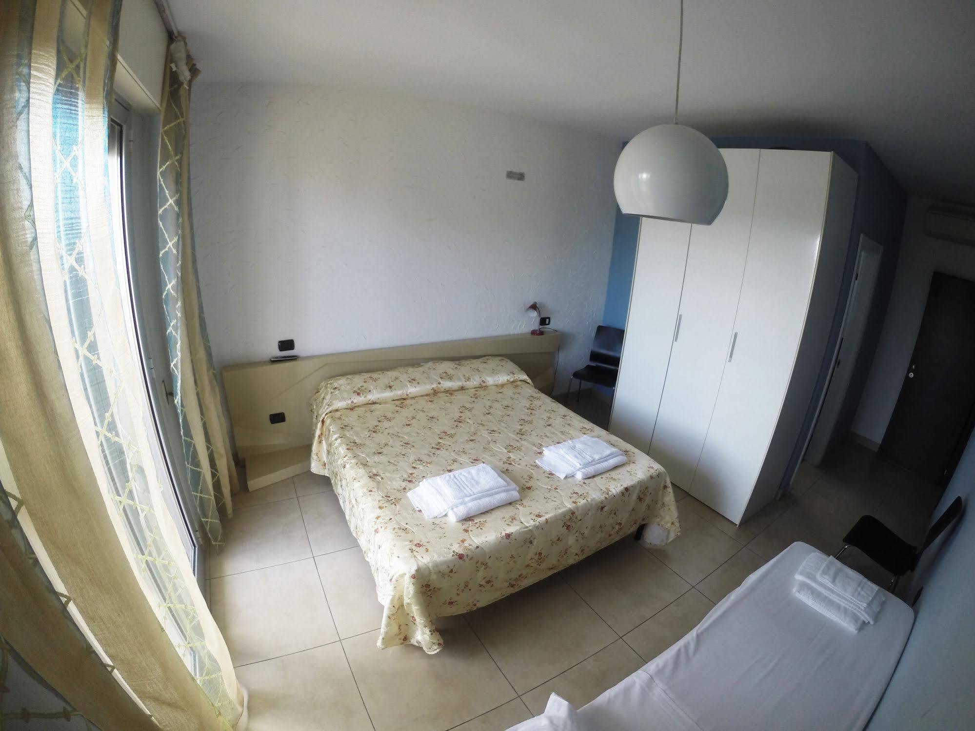B&B Via Gallipoli Алецио Екстериор снимка