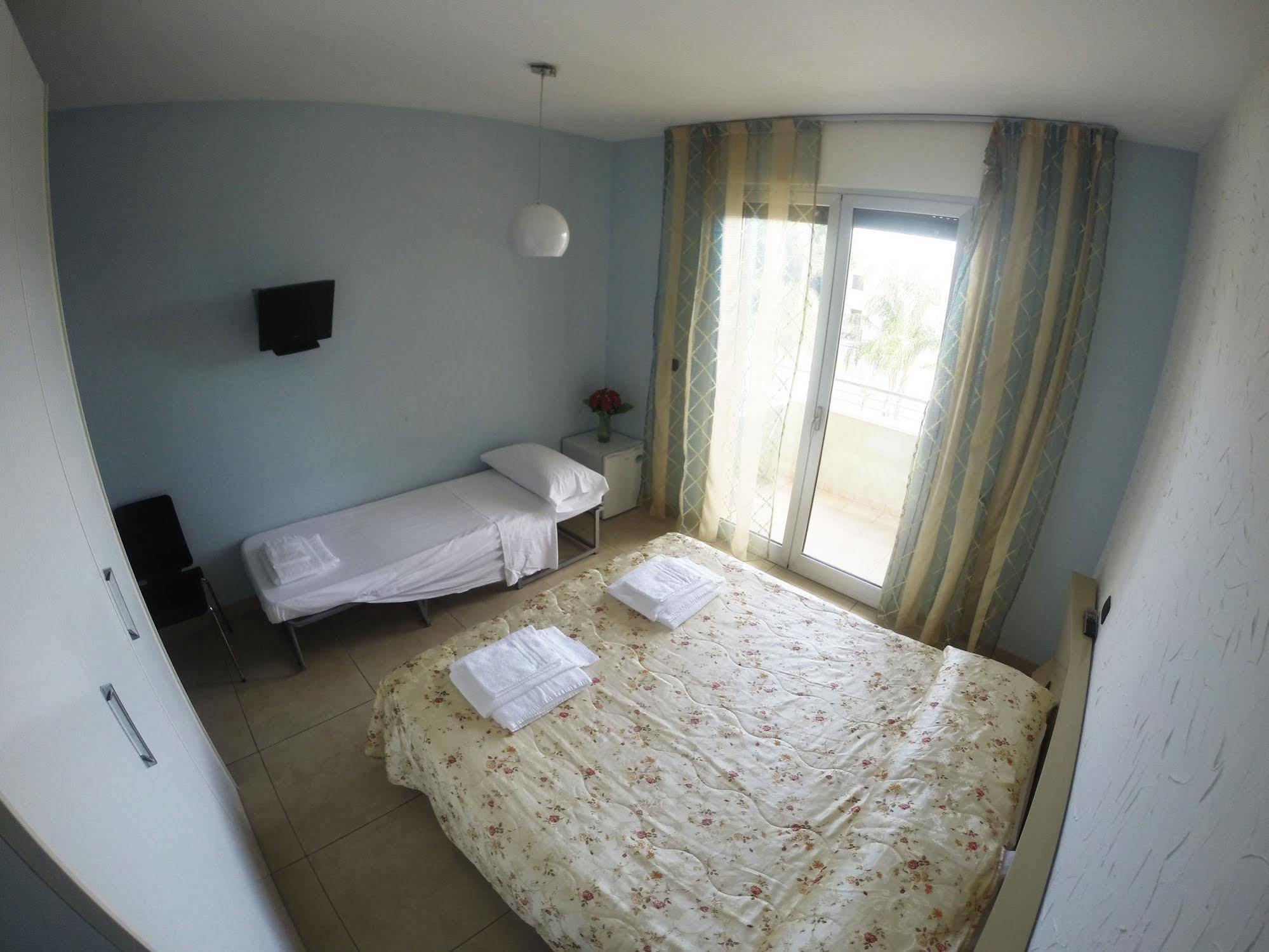 B&B Via Gallipoli Алецио Екстериор снимка